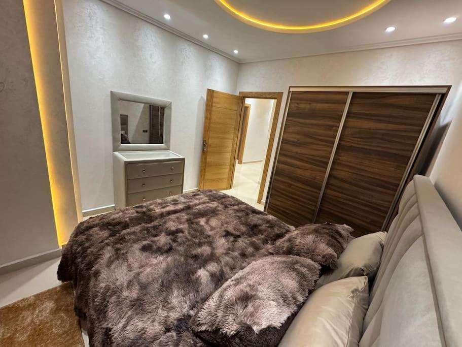Family-Sized Cosy Apartment Larache Bagian luar foto