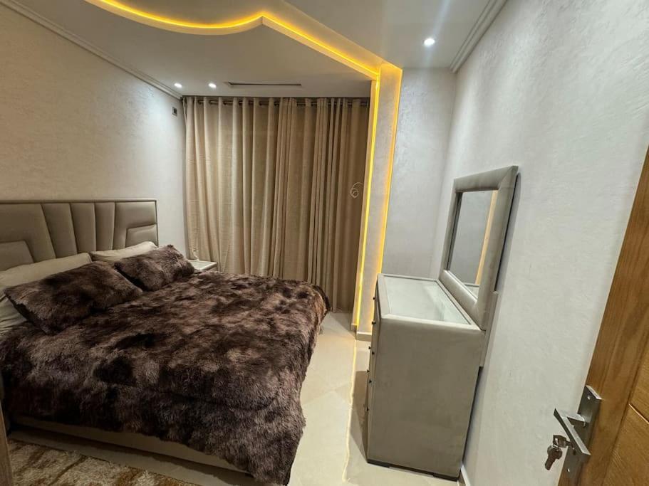 Family-Sized Cosy Apartment Larache Bagian luar foto